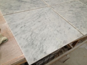 Полированная белая плитка из мраморной плитки Carrara