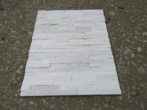 Каменные стеновые панели из белого кварцита